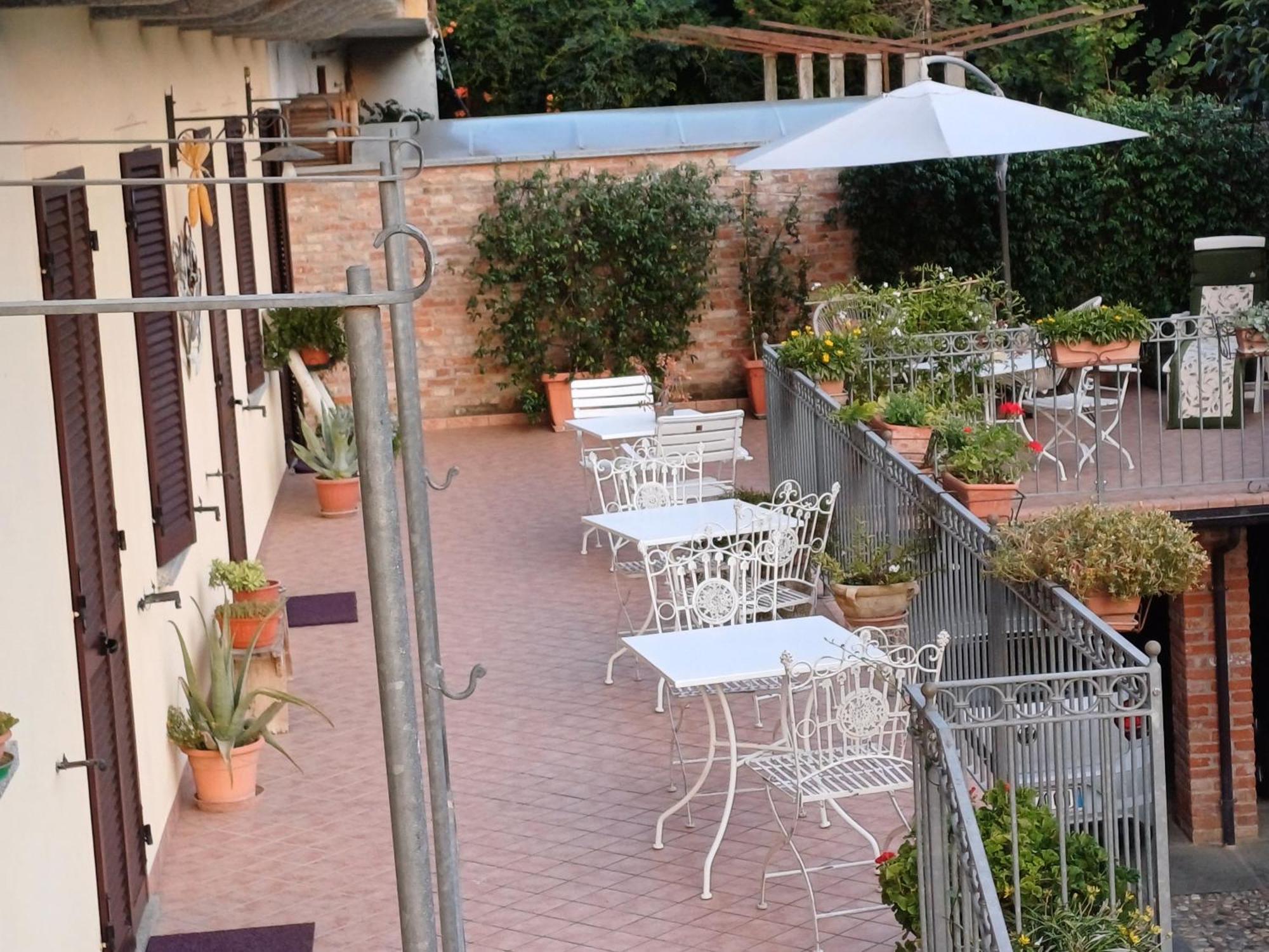 Bed and Breakfast Il Germano Reale Alba  Esterno foto
